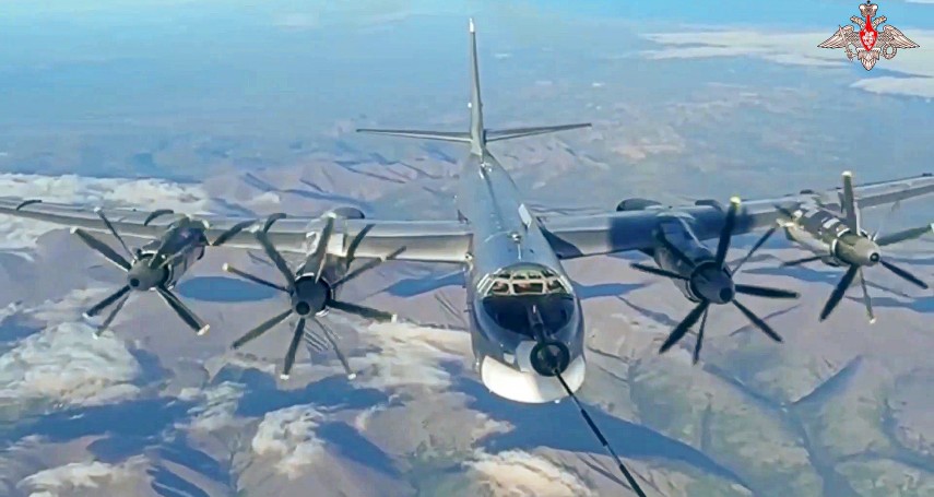 中俄軍事力量再度逼近美國！兩國戰略轟炸機逼近阿拉斯加上空，美F-35、F-16升空攔截