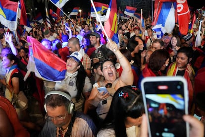 Supporters of Yamandu Orsi in Montevideo on November 24, 2024.