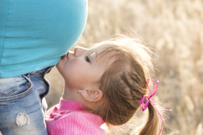 Quizá desaparezca el factor sorpresa que te hace vivir todo el proceso tan intensamente por la novedad como con el primer hijo pero la emoción por ver la carita de tu bebé será exactamente la misma.