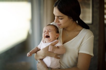 Existen síntomas de los recién nacidos que pueden hacernos suponer que tienen problemas digestivos.