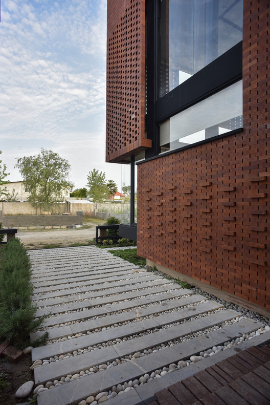 Maziar Brick House / Naghshe Khak Architectural Group - Windows, Brick