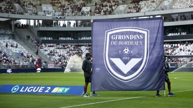 Le drapeau avec le logo des Girondins de Bordeaux, le 14 août 2023