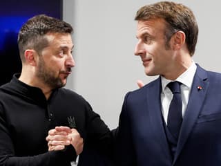 Macron et Zelensky au sommet à Budapest de la Communauté politique européenne (CPE), le 7 novembre 2024