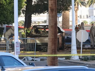 Un véhicule Tesla Cybertruck, le pick-up de la marque d'Elon Musk, a explosé mercredi devant l'hôtel Trump de Las Vegas, provoquant la mort d'une personne.