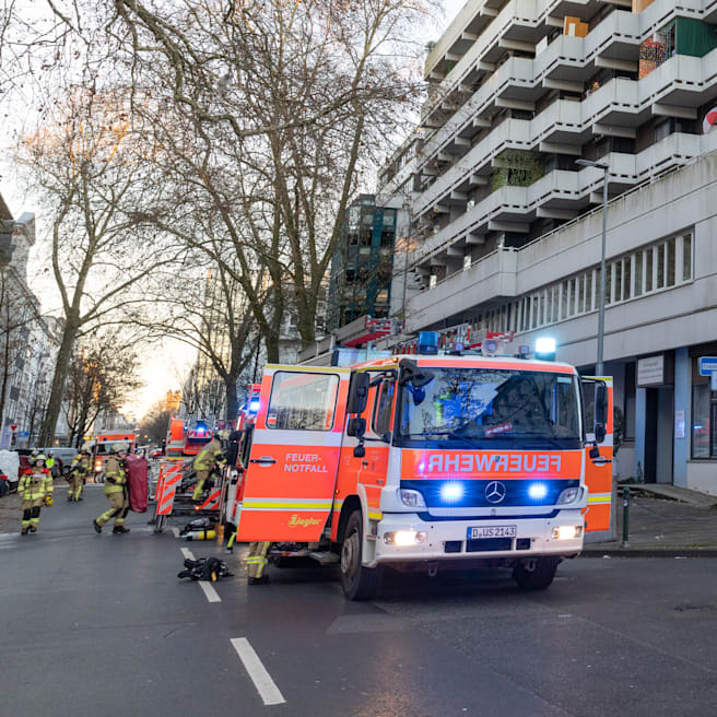 Düsseldorf: Mitarbeiterin (62) stirbt bei Brand im Krankenhaus