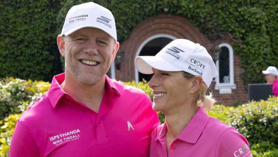 Wie Barbie & Ken: In Pink erobern sie den Golfplatz 