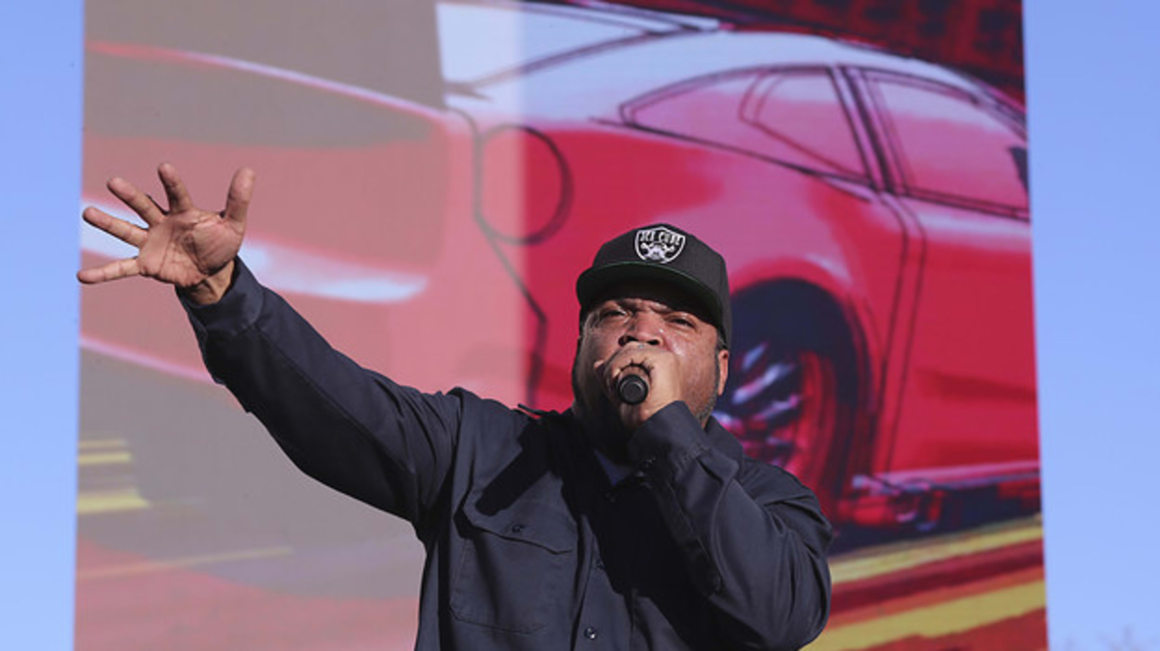 Rapper Ice Cube performs at the Busch Light Clash At The Coliseum.