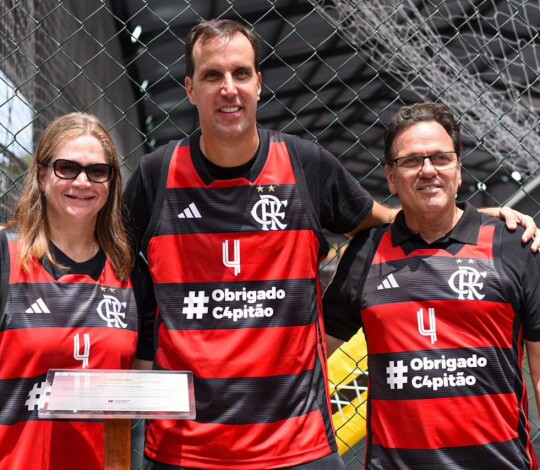 C4pitão eternizado! Flamengo inaugura quadra “Marcelinho Machado” na Gávea