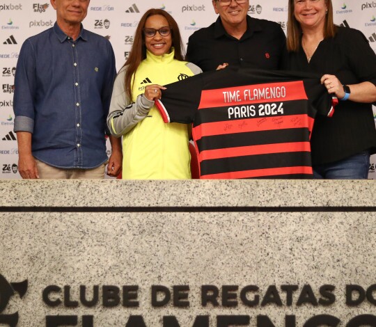 Flamengo renova contrato com Rebeca Andrade até 2028