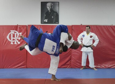 Maior nome do judô mundial, francês Teddy Riner está no Brasil e treina no Flamengo - 15-02-2023