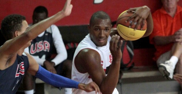 Basquete sub 17-Flamengo x USA(Carolina do Norte)-01/08/2012