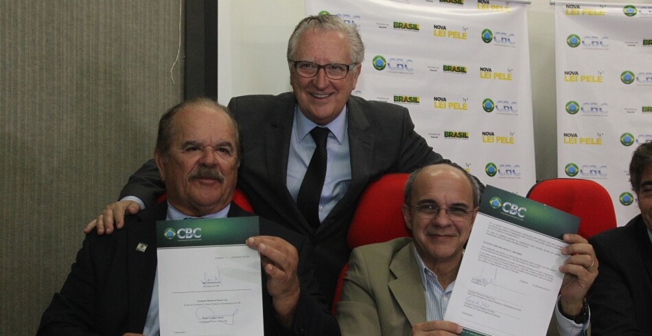 Assinatura oficial dos convênios com a CBC - 16/12/2014