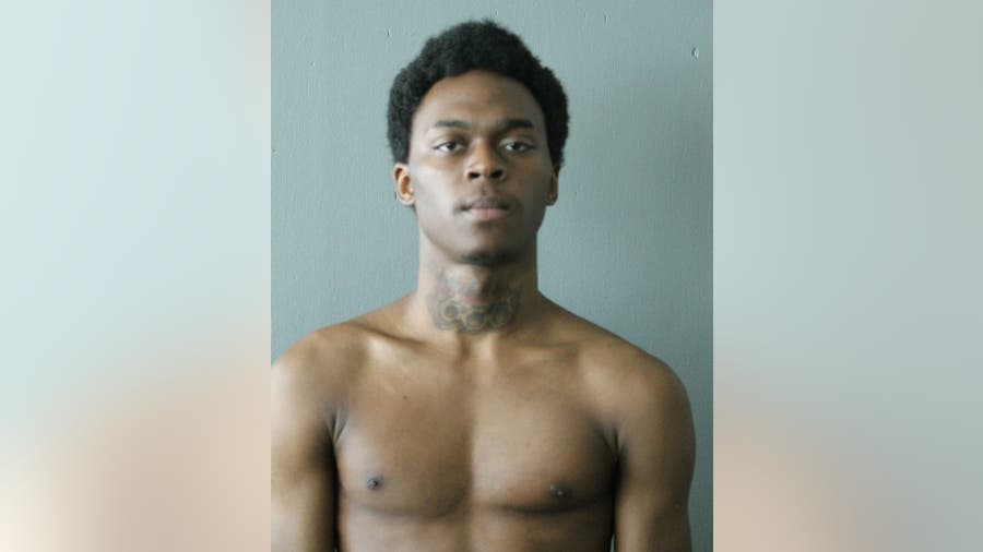 Chicago man charged with attempted murder in shooting of 17-year-old girl