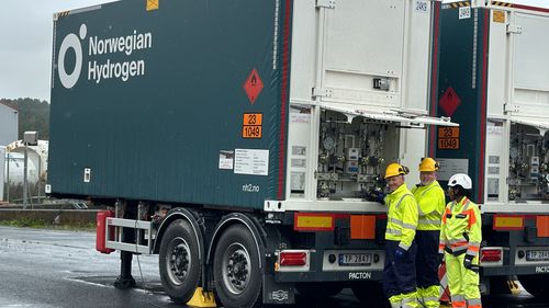 Åpnet verdens to første asfaltfabrikker på hydrogen