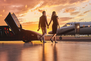 Lamborghini Business Private Jet Married Couple (1440x900) Resolution Wallpaper