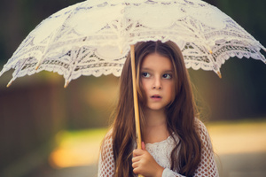 Little Girl With Umbrella (1280x800) Resolution Wallpaper