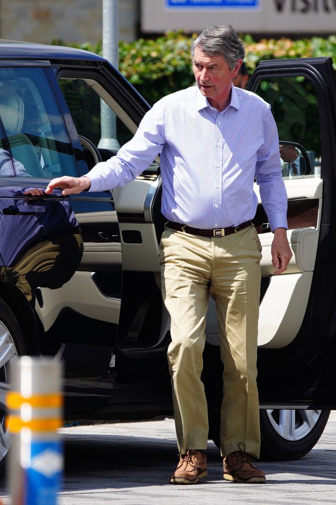 Sir Tim was greeted by hospital staff upon his arrival