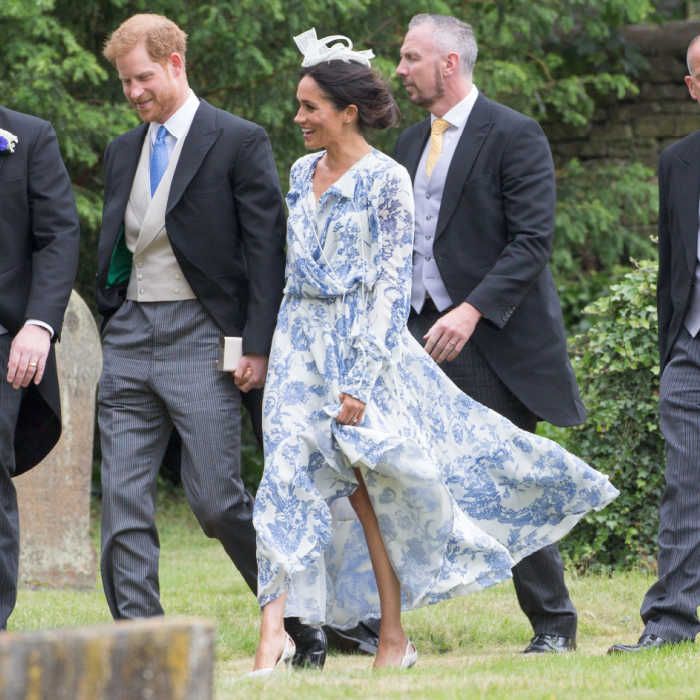 meghan markle blue white floral toile de la renta dress