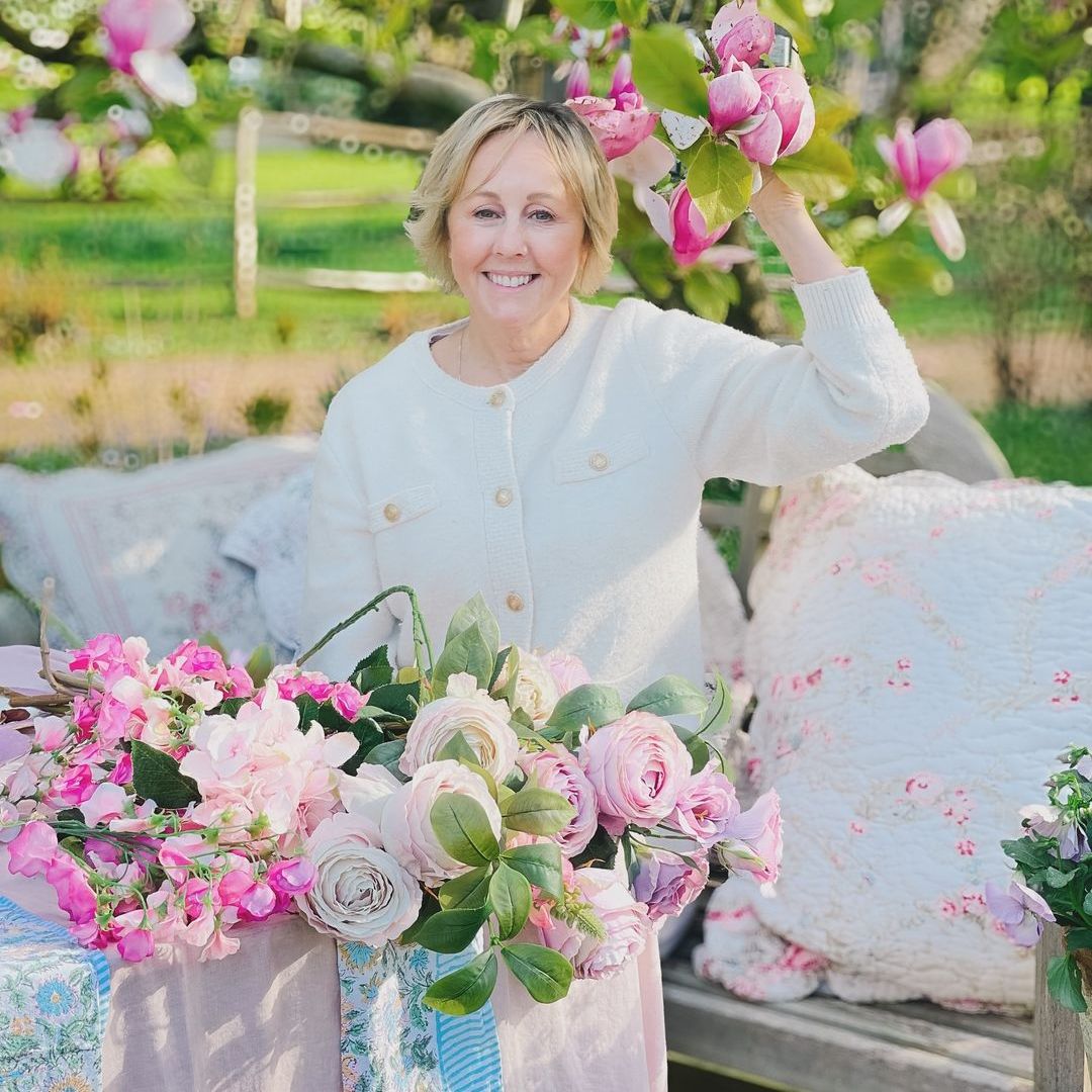 Shirlie Kemp's secluded outdoor dining area looks like a secret garden