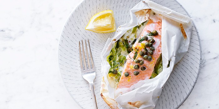 Baked salmon and leek parcel