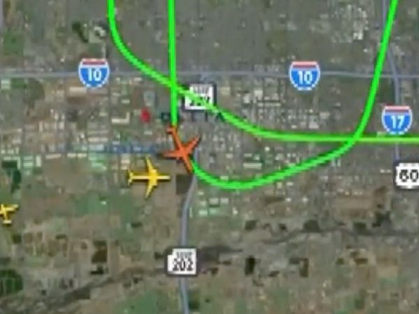 Two planes nearly collide in skies over Phoenix with 400 passengers onboard