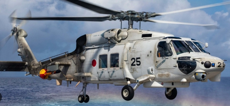 日本海上自衛隊近期有 2 架 SH-60K 直升機訓練時在伊豆群島相撞墜落，造成8人死亡。   圖 : 翻攝自SeaForces.org