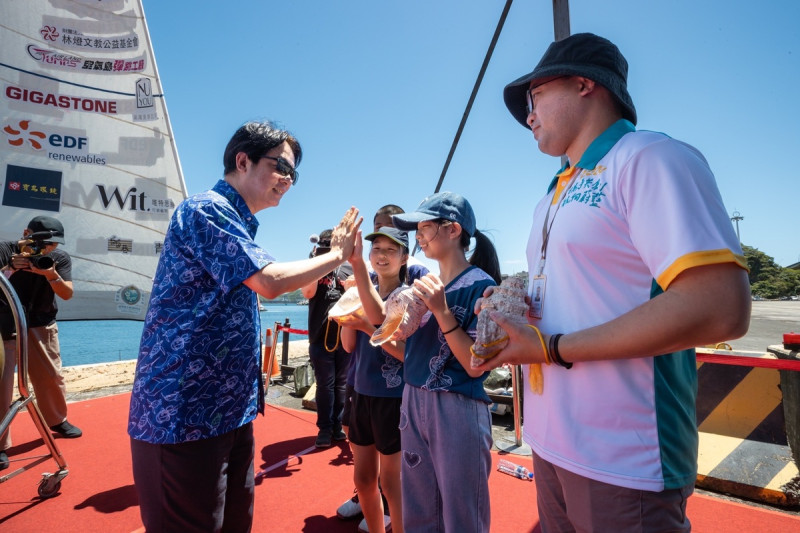 總統賴清德前往宜蘭蘇澳出席「2024攜手共創 航向蔚藍」啟航典禮。   圖：總統府提供