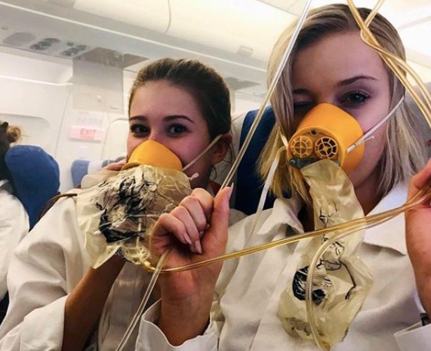 FAA指波音客機的氧氣罩有無法供氧的問題，要求2千架客機進行檢修。圖為飛機的氧氣面罩 (示意圖) 圖 : 翻攝自Instegram 
