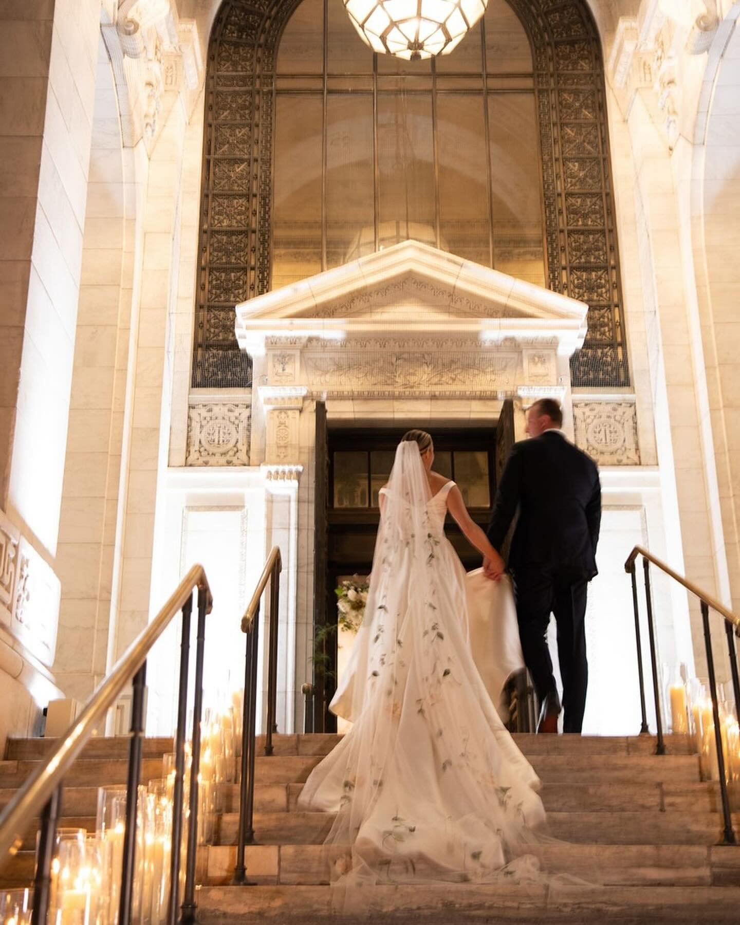 A congratulations are in order for Ally Romano and her new husband, Zack! We were thrilled to be a part of her romantic, Italian garden meets New York City with her incredible @marcyblum soir&eacute;e at the New York Public Library. 

Ally wore a cus