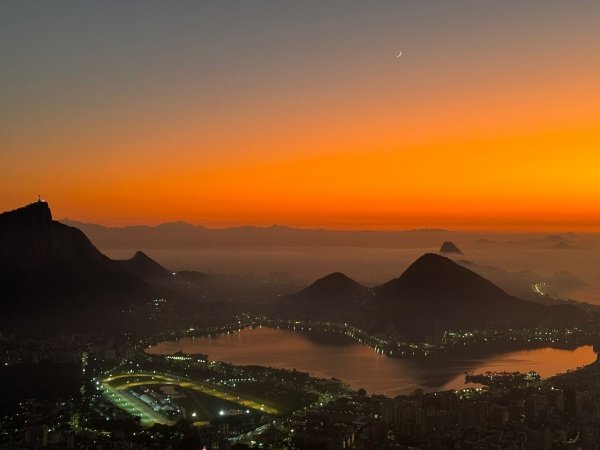 Banner Amanhecer Morro Dois Irmãos e Vidigal, a vista mais bonita do Rio