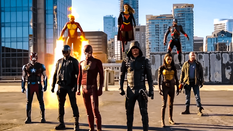 Citizwn Steel, John Diggle, Firestorm, The Flash, Supergirl, Green Arrow, Vixen, The Atom, and Heatwave in Invasion! crossover