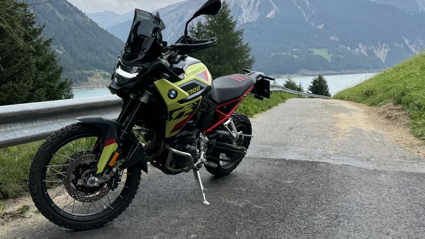 BMW F 900 GS 2024: Ist die kleinere Reiseenduro nun die bessere GS?