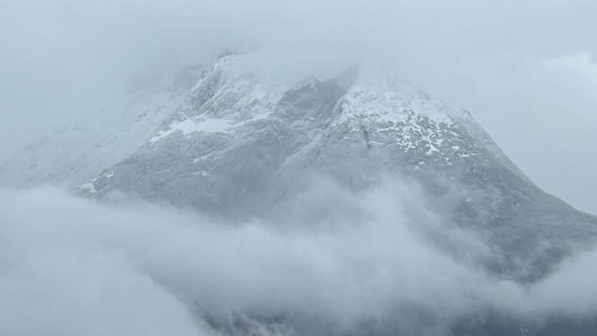 Helikopter erreichte Unglücksort: Toter Bergsteiger (21) von Hoher Munde geborgen