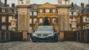 Preview wallpaper volkswagen, car, gray, columns, palace