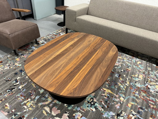 Leolux Toveri Coffee Table Walnut Wood