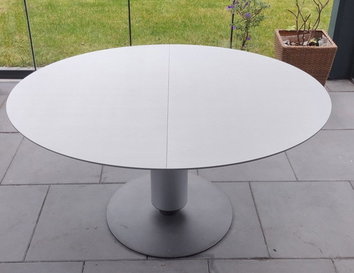 Leolux Dining Table