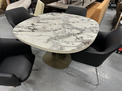 Leolux Toveri Dining Table Ceramic Capraia 128X128