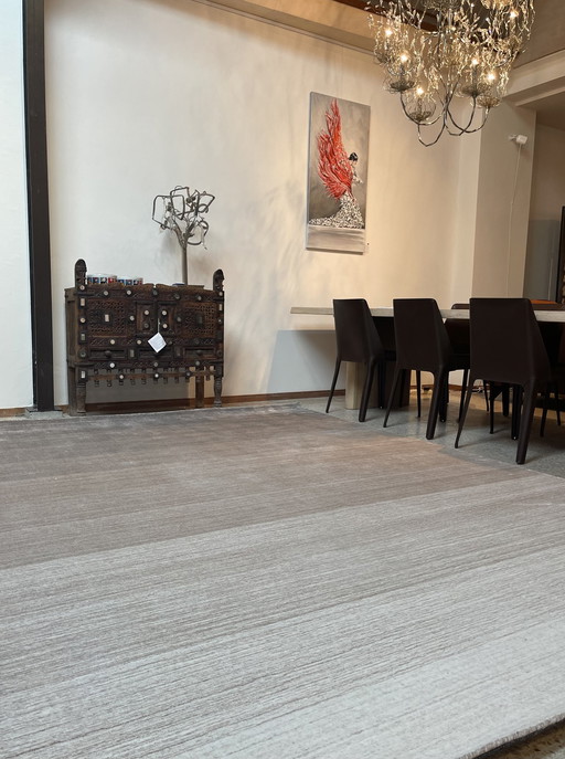 Leolux carpet Milan Beige