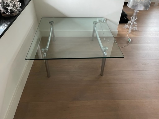 Leolux coffee table Farandole