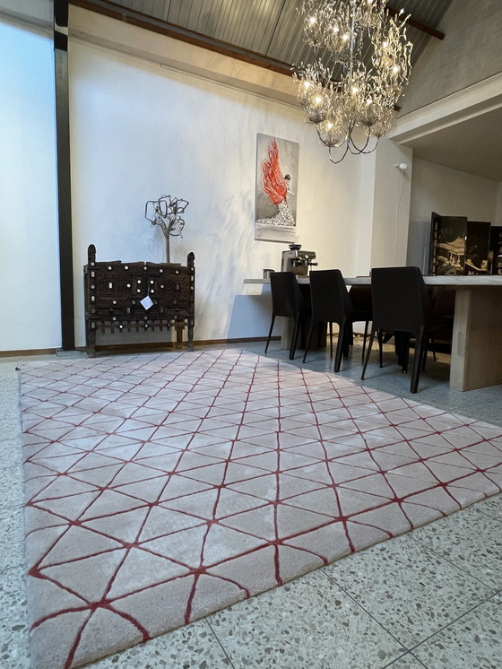 Image 1 of Leolux Girisha carpet red