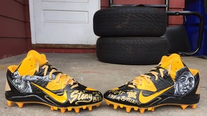 1007-antonio-brown-new-cleats-TWITTER-01