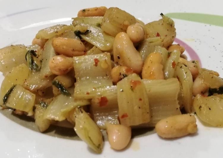 Gambi di Bietola soffritti con Fagioli Cannellini e Pepe Piccant