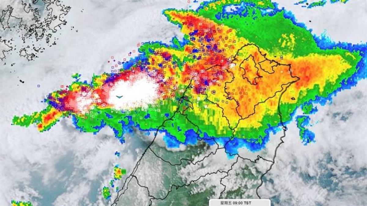 不妙！煙囪雲開始南下 氣象達人示警「這兩地」：快檢查水溝蓋