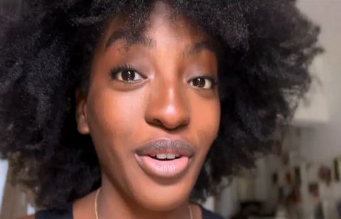 Ebony, de la « StarAc », est la fille d’un célèbre chanteur de Zouk