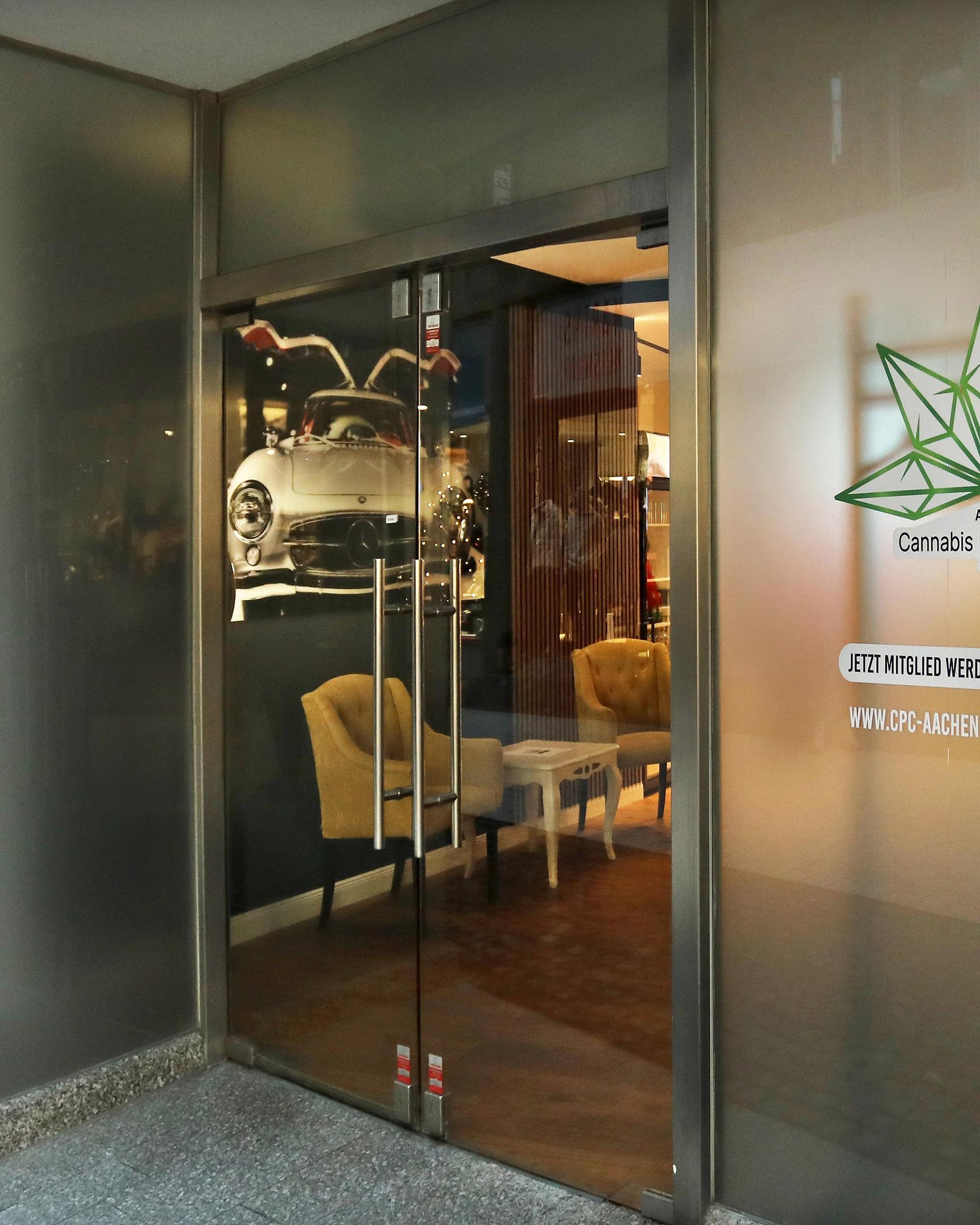 Der Cannabis Premium Club hat im November 2024 ein Ladenlokal am Dahmengraben 22 in Aachen eröffnet.