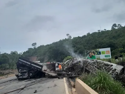 Polícia Civil de MG pede prisão de motorista de carreta envolvida em tragédia