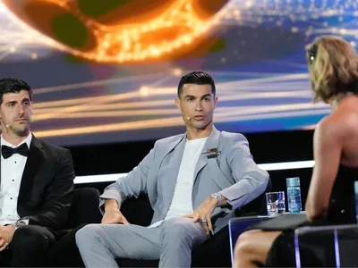 Cristiano Ronaldo diz que Vinícius Júnior merecia vencer Bola de Ouro