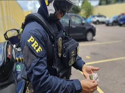 Motorista sob efeito de maconha é preso pela PRF na região de Curitiba