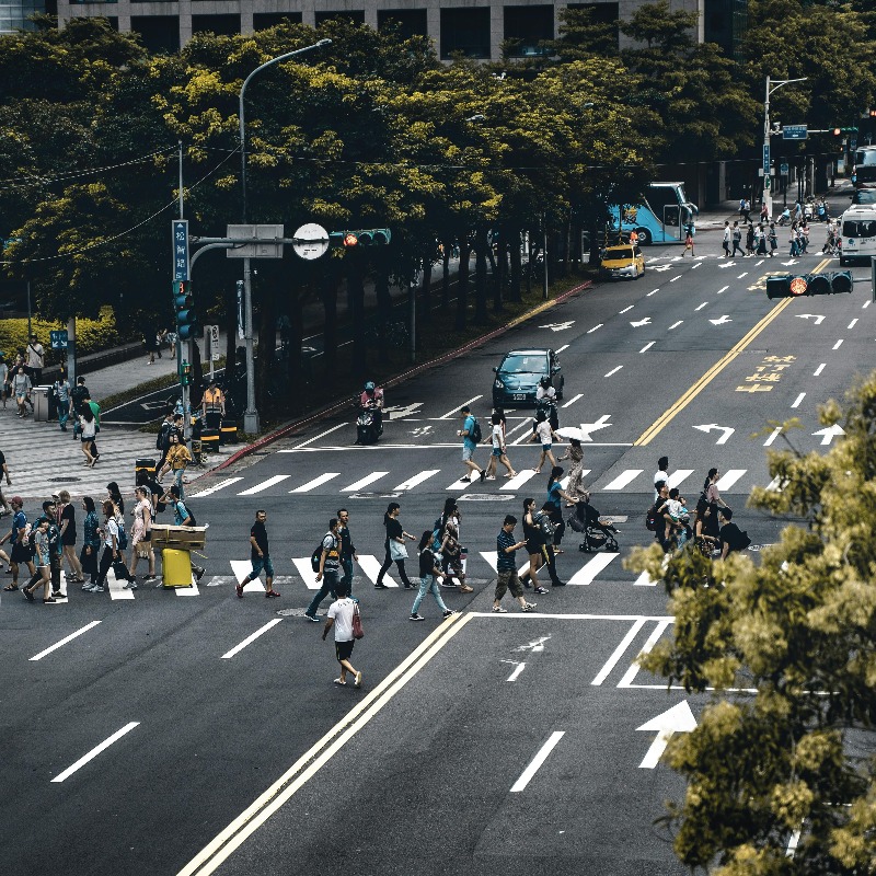 新制「行人優先區」10月上路，網友不買單怒批：越改越亂！