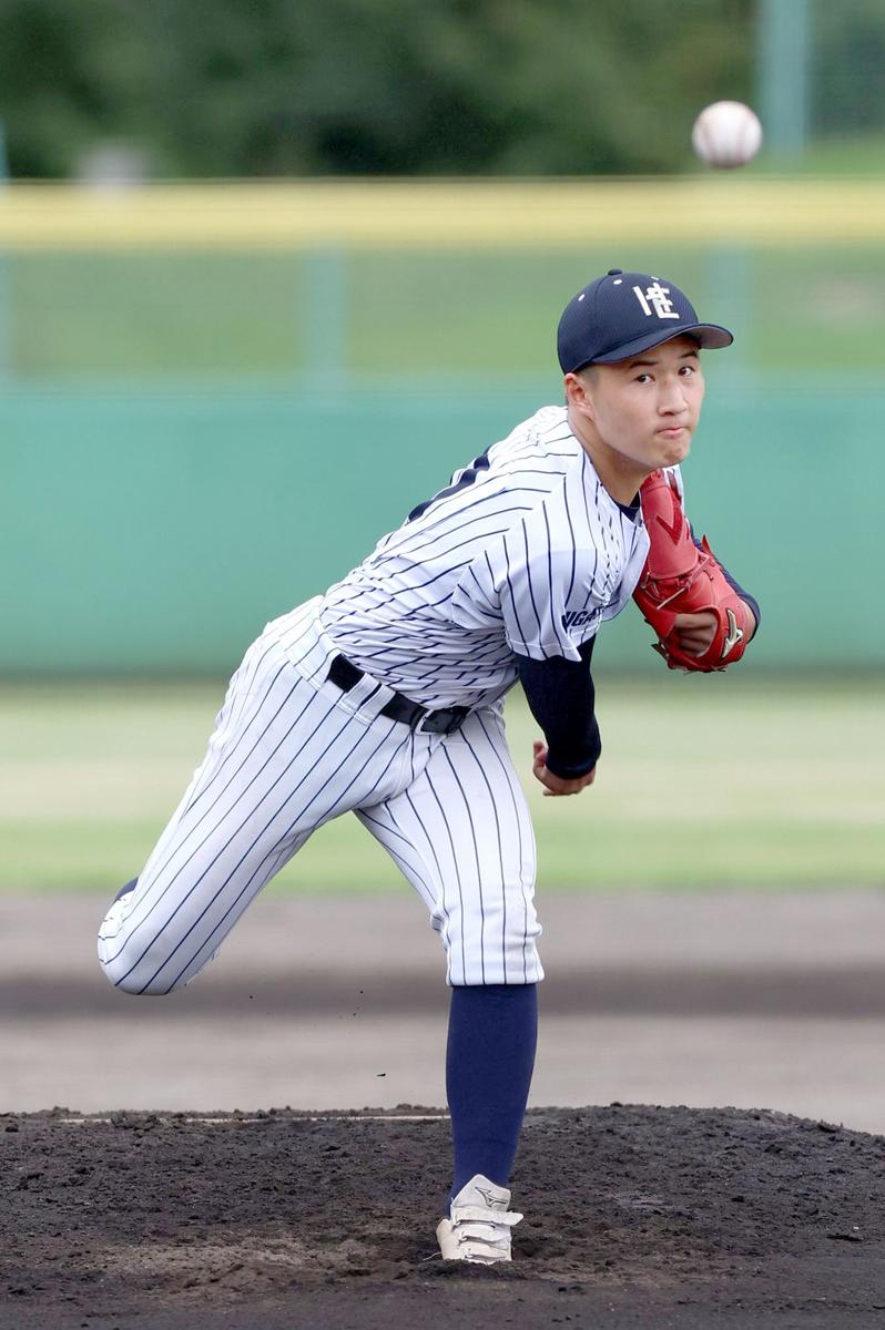 北越－六日町　北越先発の佐藤亜希人＝新発田市五十公野